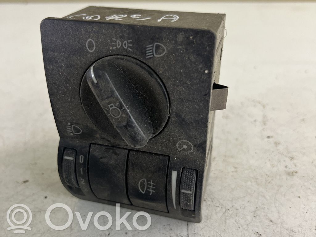 Opel Corsa C Lukturu slēdzis 