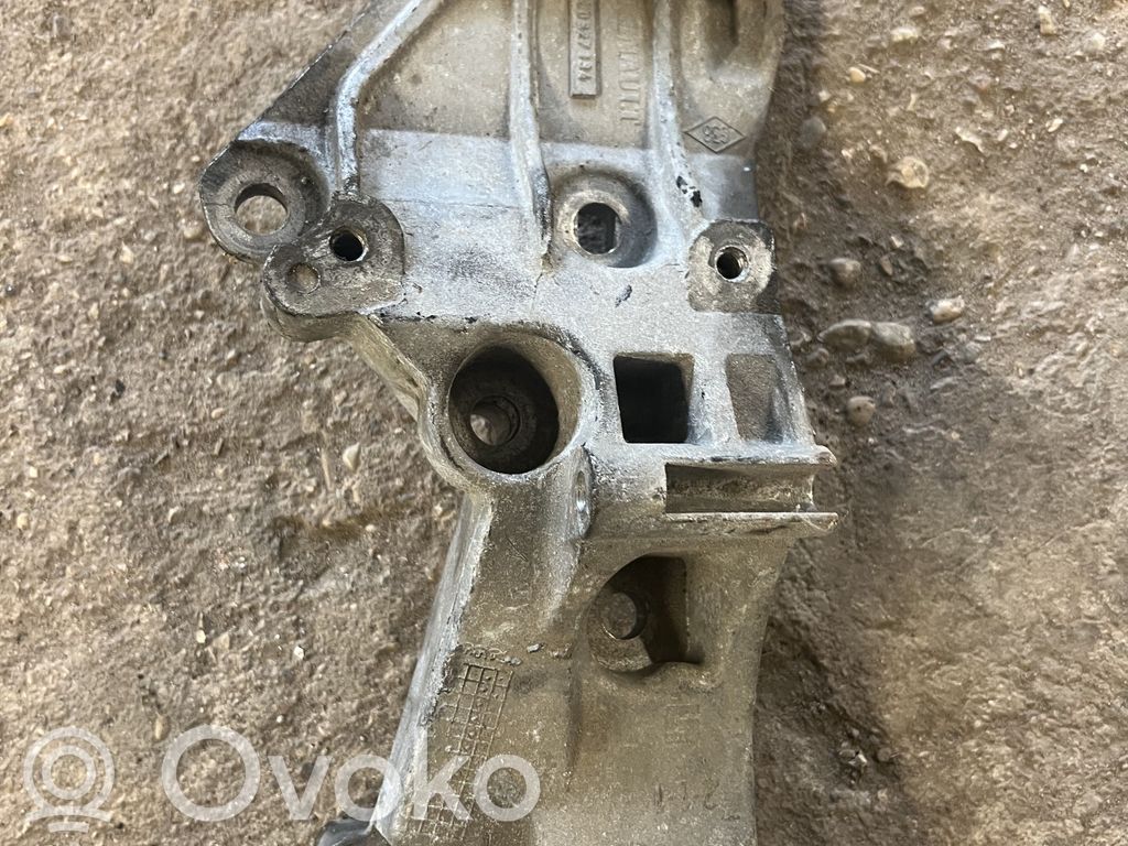 Renault Megane II Generator/alternator bracket 