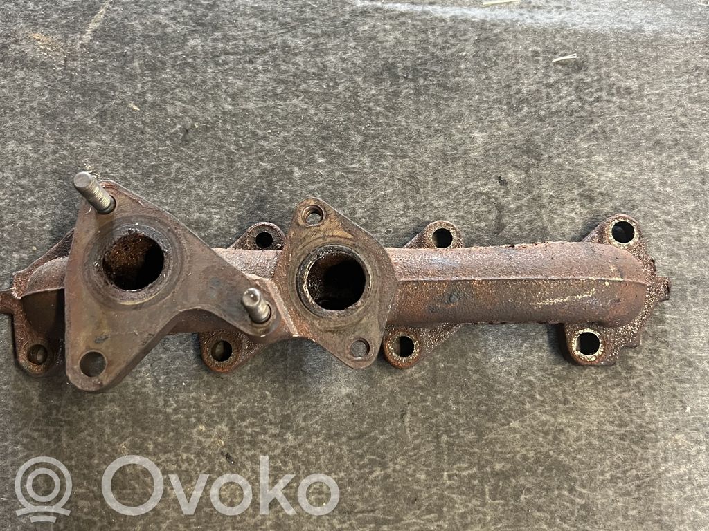 Renault Clio III Exhaust manifold 