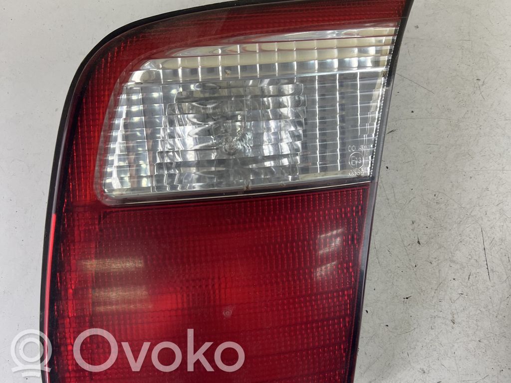Tailgate rear/tail lights