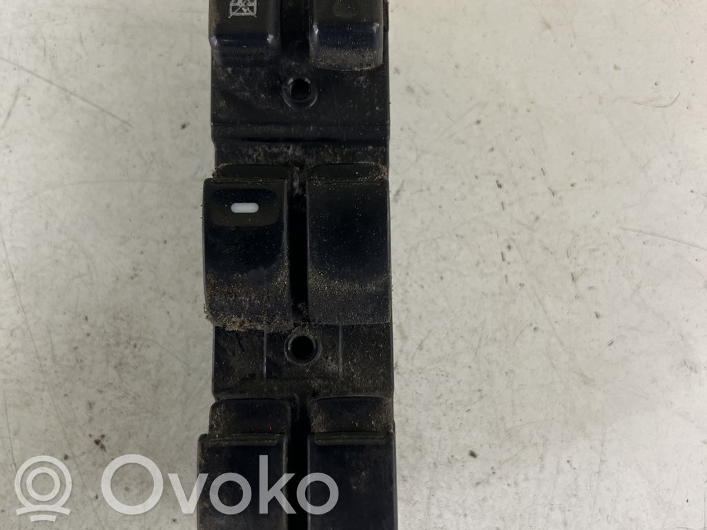 Peugeot 4007 Interruttore di controllo dell’alzacristalli elettrico 