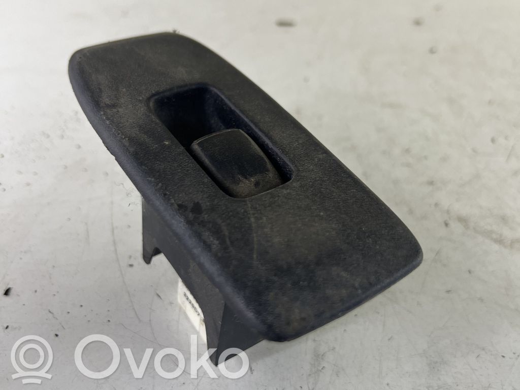 Mitsubishi Pajero Electric window control switch 