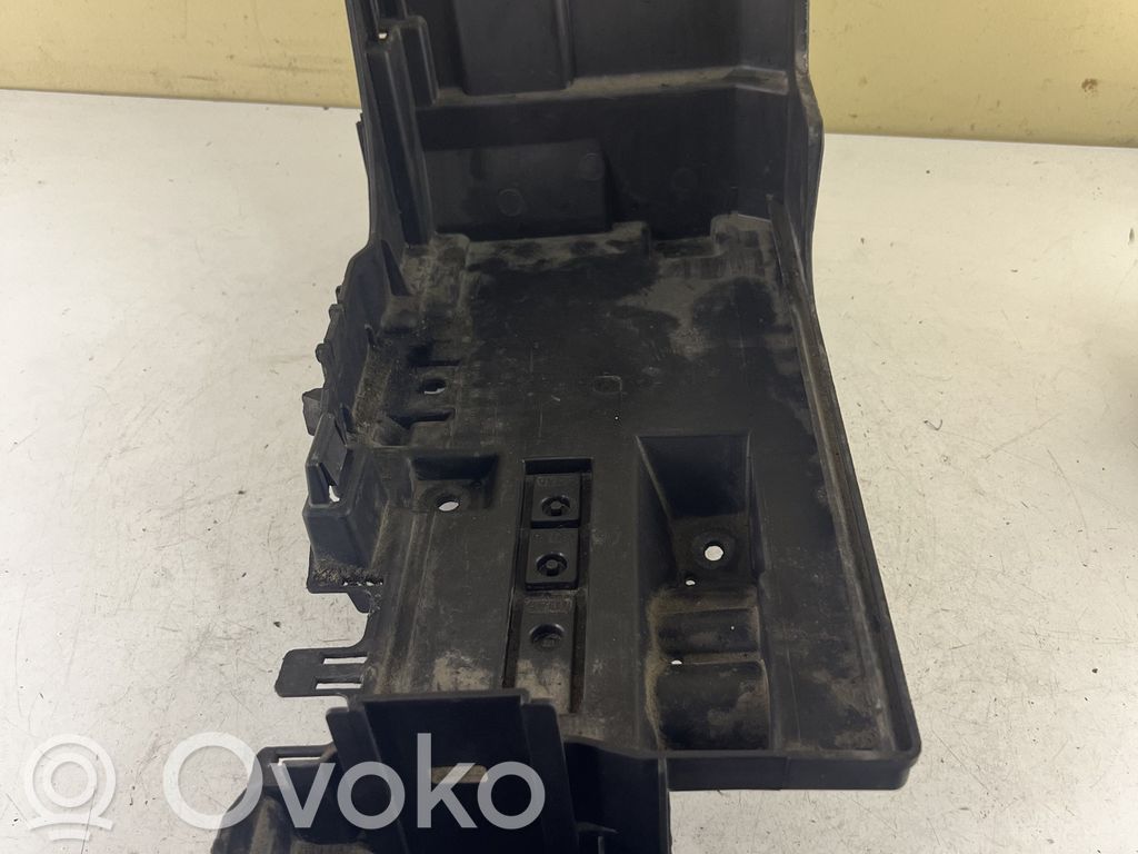 Opel Signum Akumuliatoriaus tvirtinimo padas 