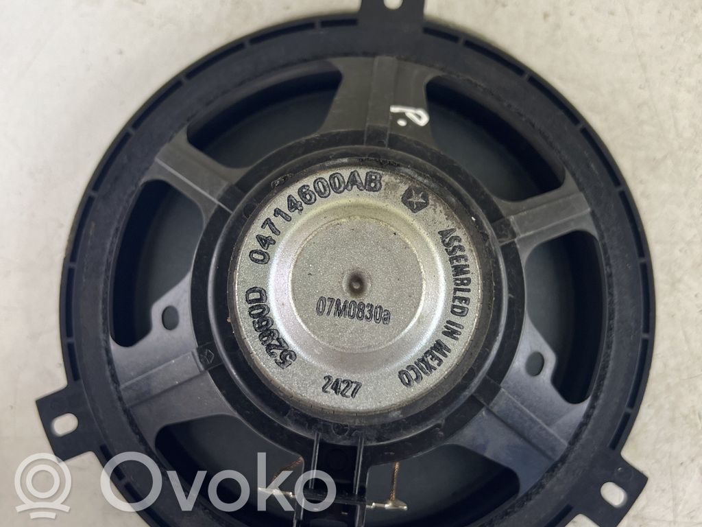 Dodge Nitro Altavoz de la puerta trasera 