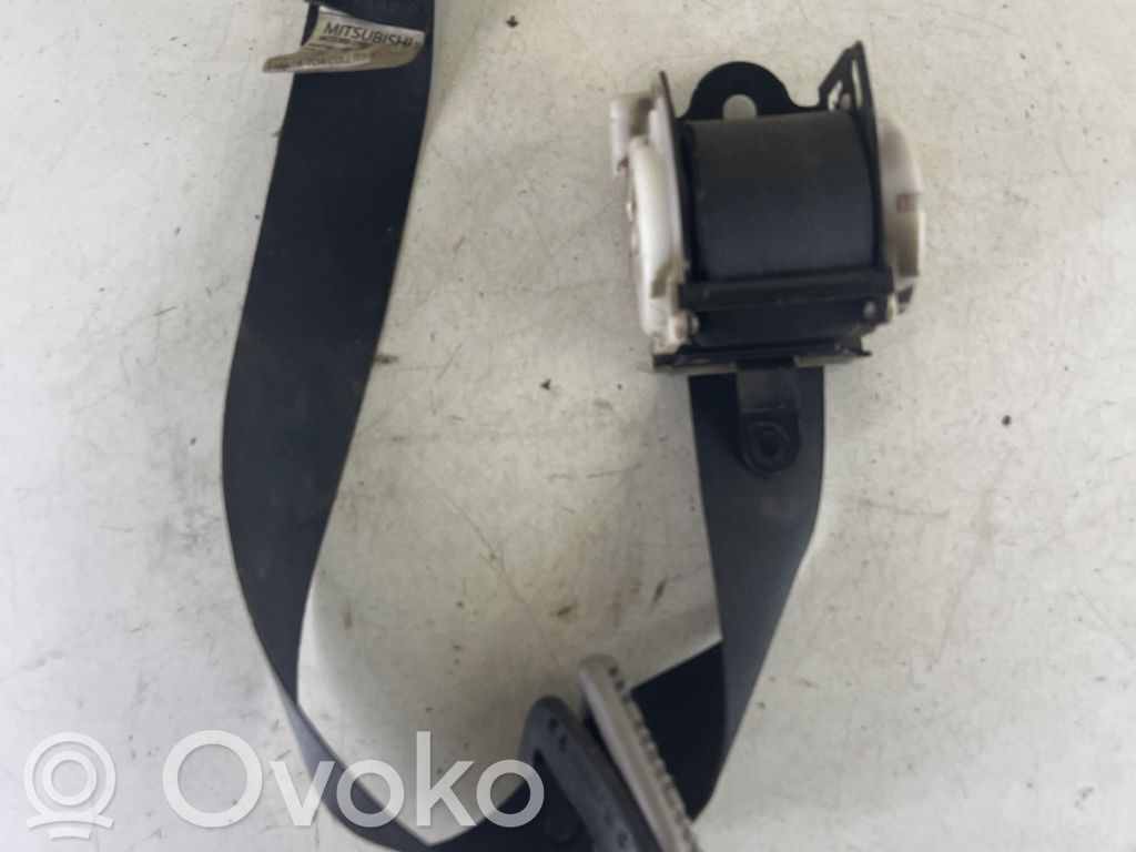 Mitsubishi L200 Cinturón trasero 