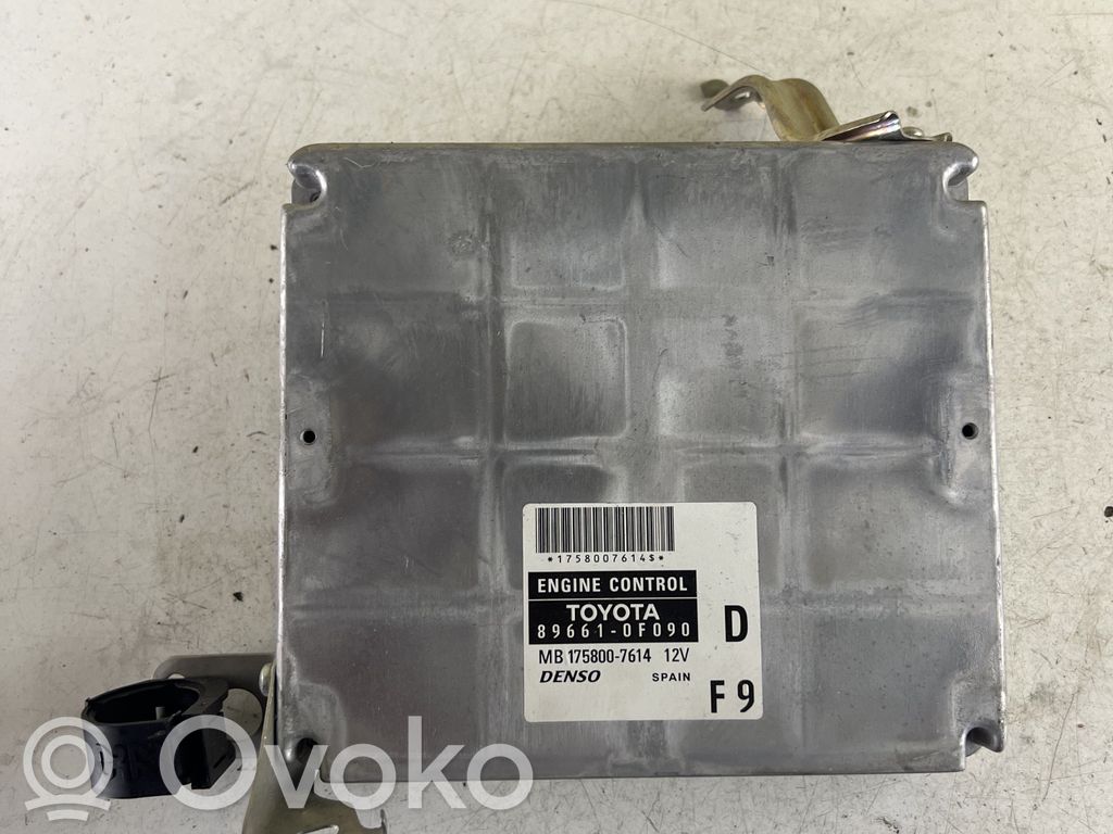 Toyota Corolla Verso AR10 Engine control unit/module 