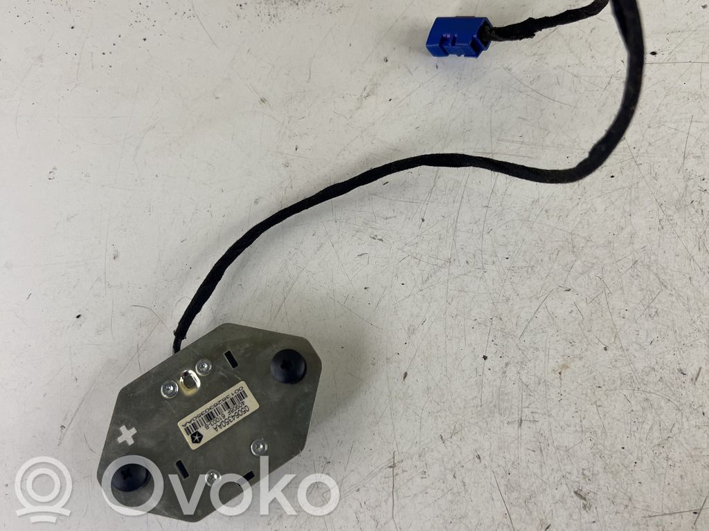 Jeep Grand Cherokee Aerial GPS antenna 