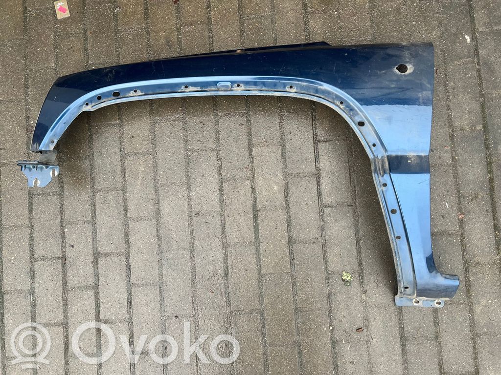 Jeep Cherokee III KJ Крыло 