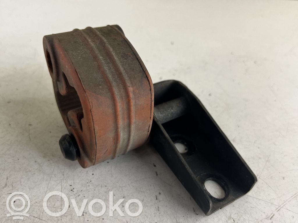 Jeep Grand Cherokee Muffler mount bracket/holder 