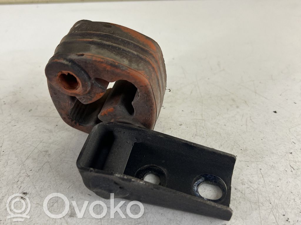 Jeep Grand Cherokee Muffler mount bracket/holder 