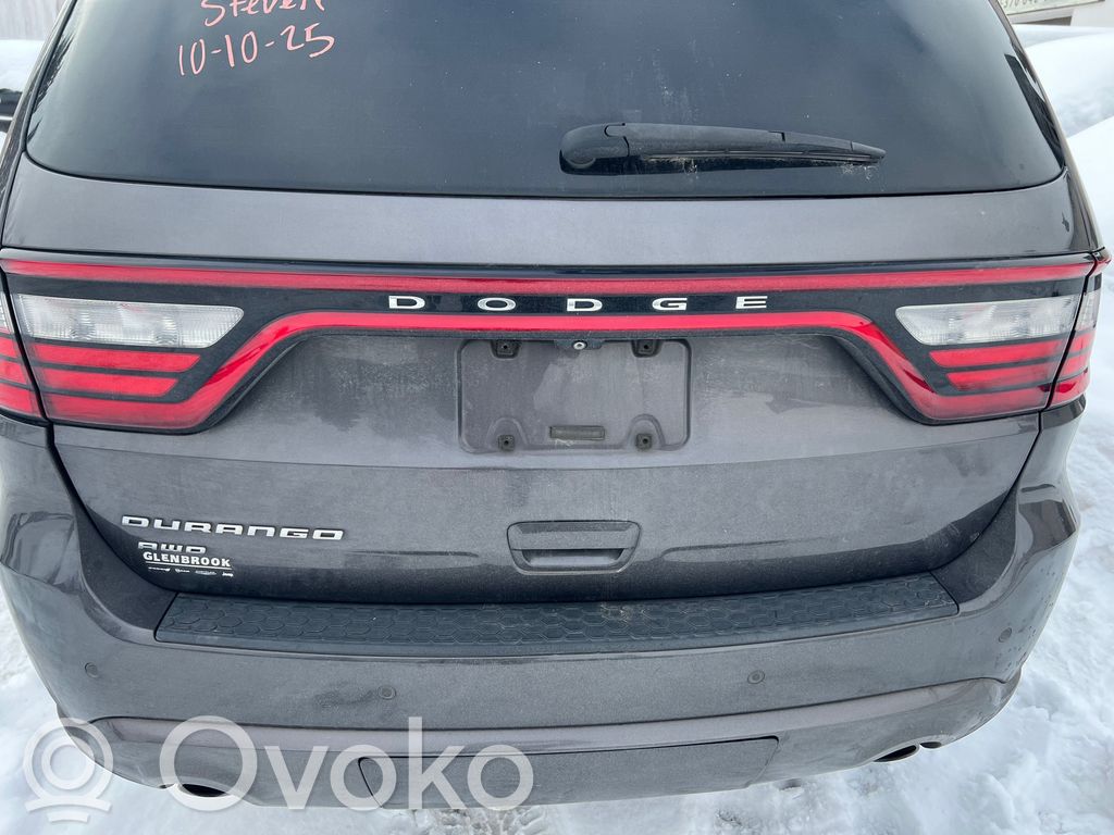 Tailgate rear/tail lights