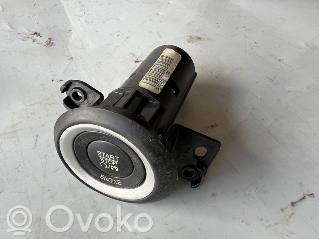 Engine start stop button switch   68207000AC,15200V0RFC,7024493AB,2013DJ6946,5461A40821803