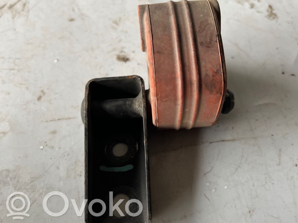 Dodge Durango III Muffler mount bracket/holder 