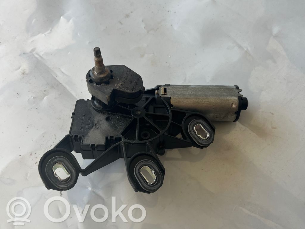Mercedes-Benz C W203 Silniczek wycieraczki szyby tylnej 