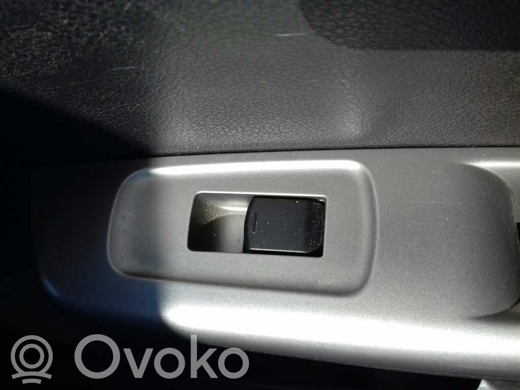 Subaru Impreza III Electric window control switch 