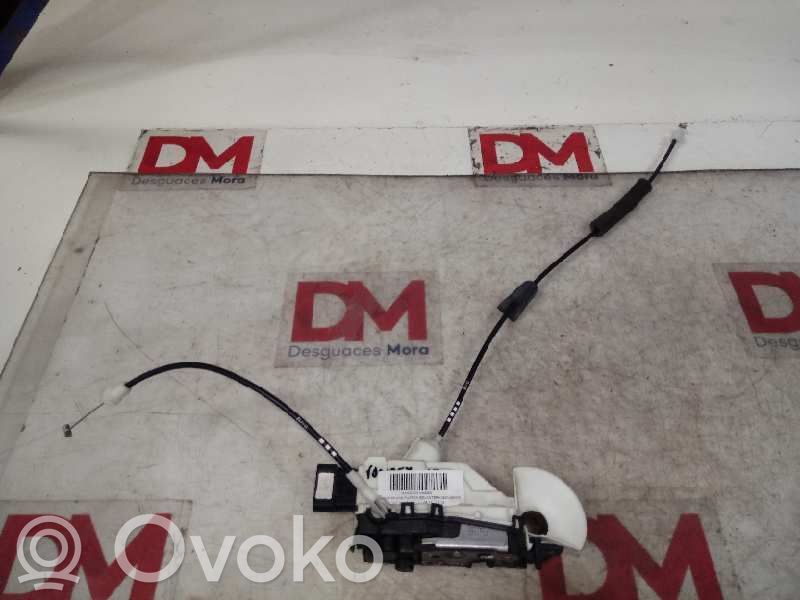 Peugeot 308 Front door lock 