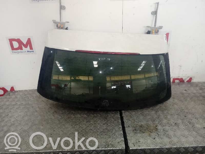 Vidrio lateral trasero