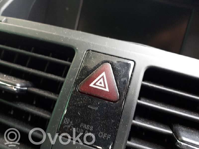 Mercedes-Benz CLK AMG A208 C208 Przycisk świateł awaryjnych 