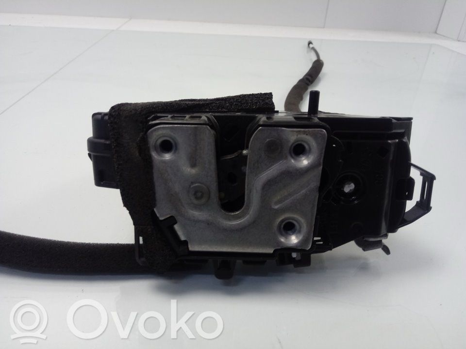 Cerradura de puerta trasera   825015FA0A