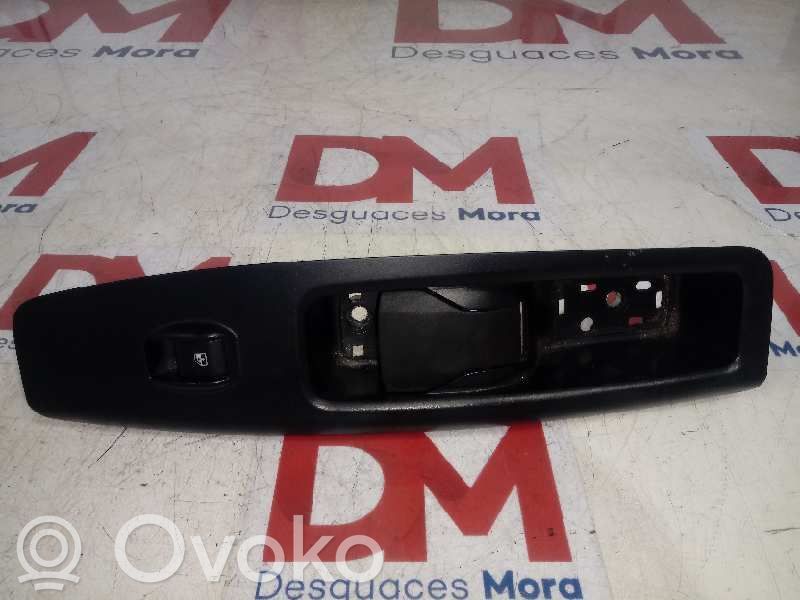 Fiat Doblo Manecilla interna puerta delantera 