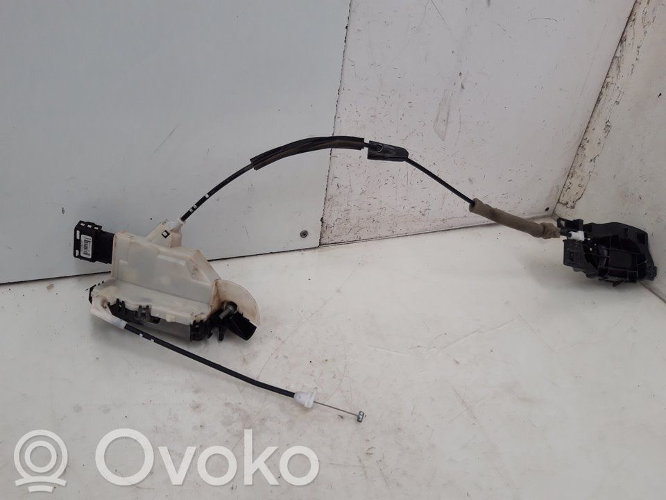 Zamek drzwi przednich   9135EG