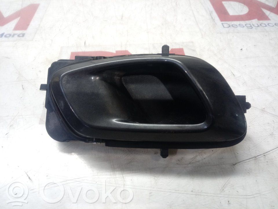Hyundai i10 Manecilla interna puerta delantera 