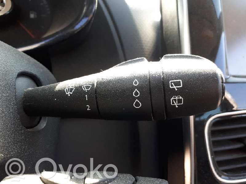 Renault Clio IV Schalter Hebel Scheibenwischer 