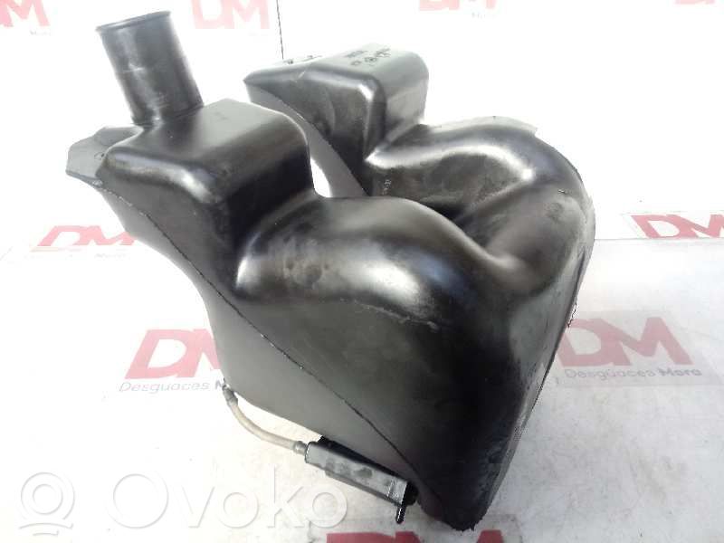 Opel Zafira B Windshield washer fluid reservoir/tank 