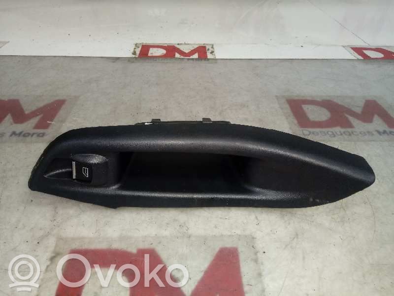Interruptor del elevalunas eléctrico   BM5T14529AA