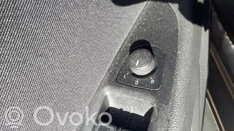 Seat Leon (5F) Wing mirror switch 