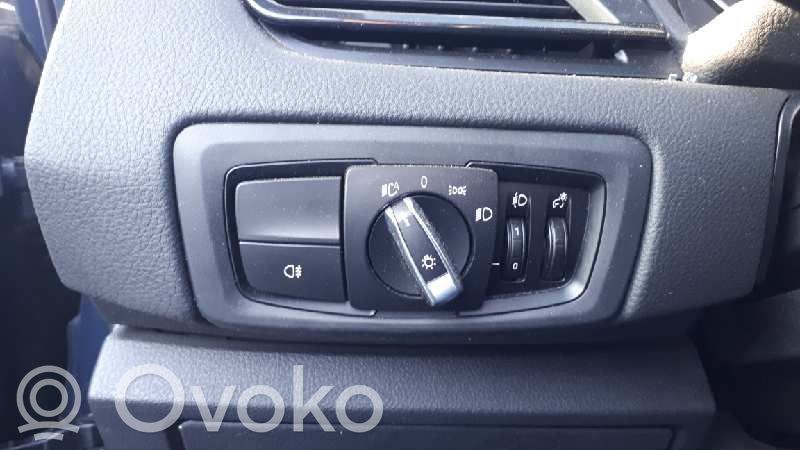 Panel lighting control switch   6824886
