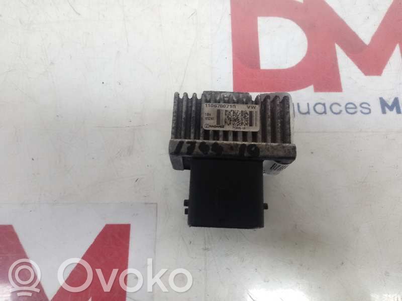 Ramka / Moduł bezpieczników   110678071R