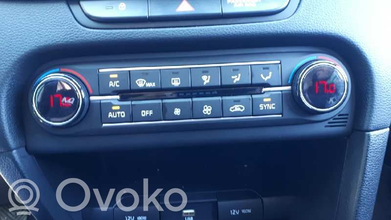 KIA Xceed Climate control unit 