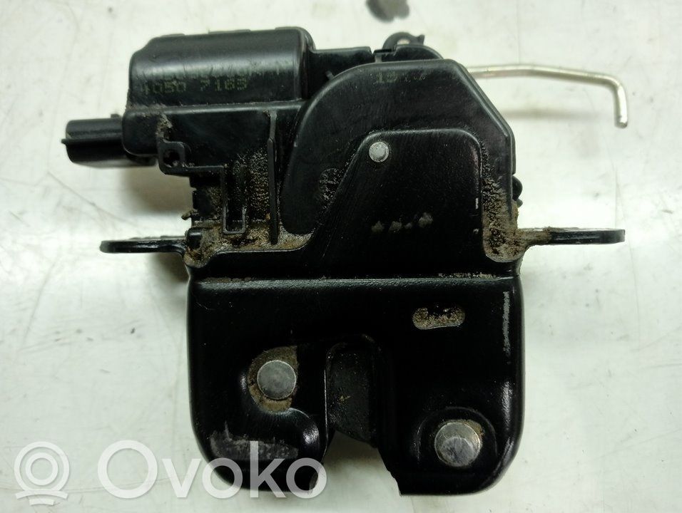 Tailgate lock latch