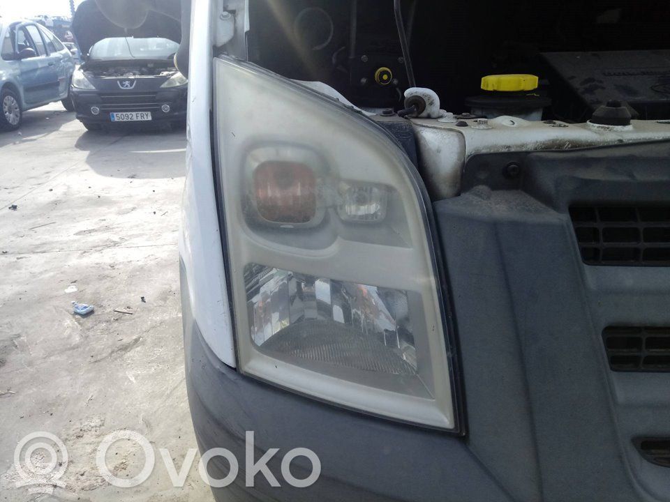 Ford Transit Phare frontale 