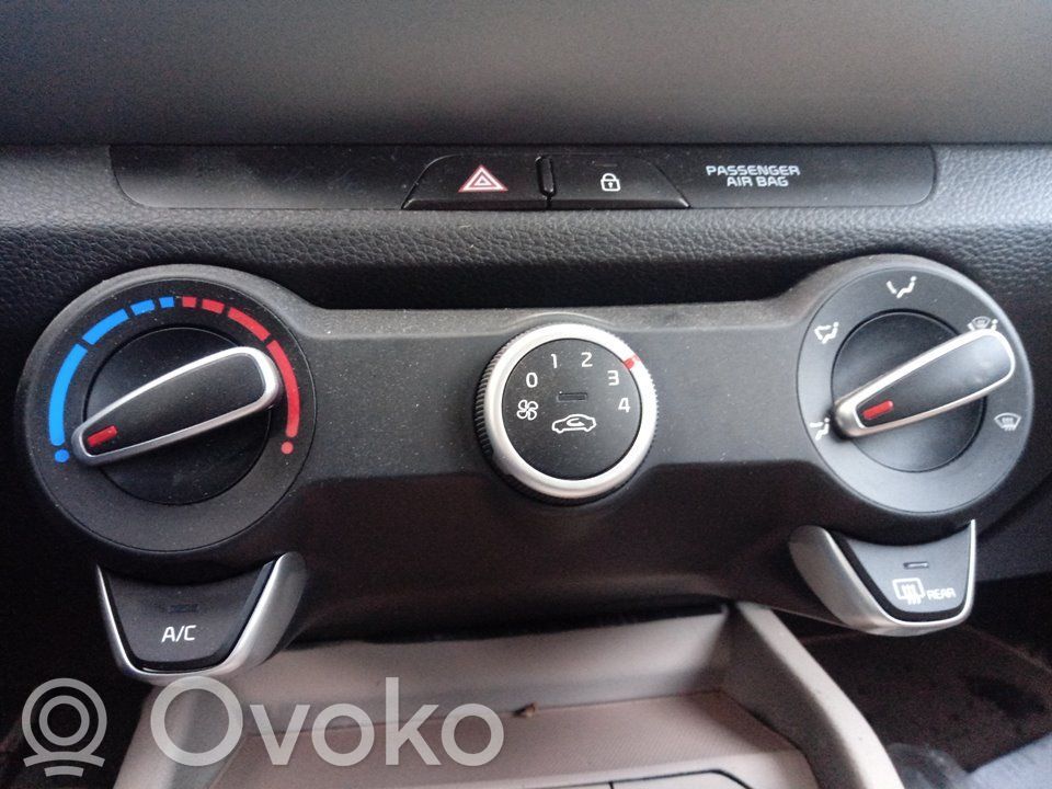 KIA Stonic Air conditioner control unit module 