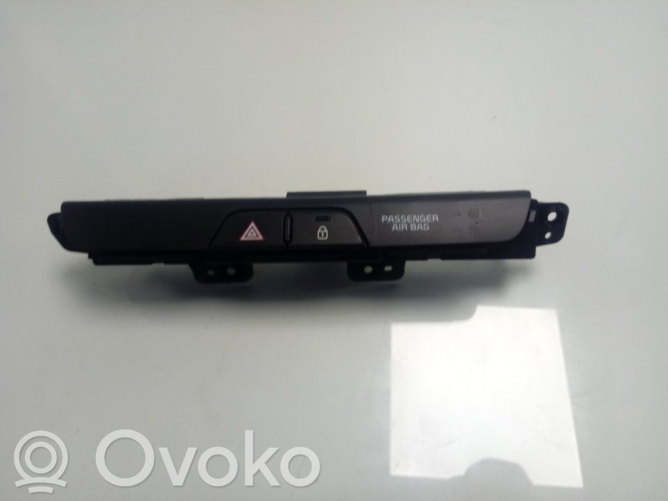 Botón interruptor de luz de peligro   4D63611000