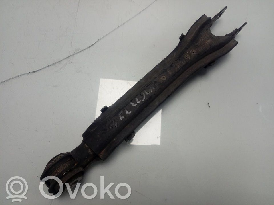 Mercedes-Benz C AMG W205 Braccio di controllo sospensione posteriore