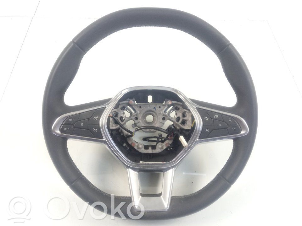 Renault Captur II Steering wheel 