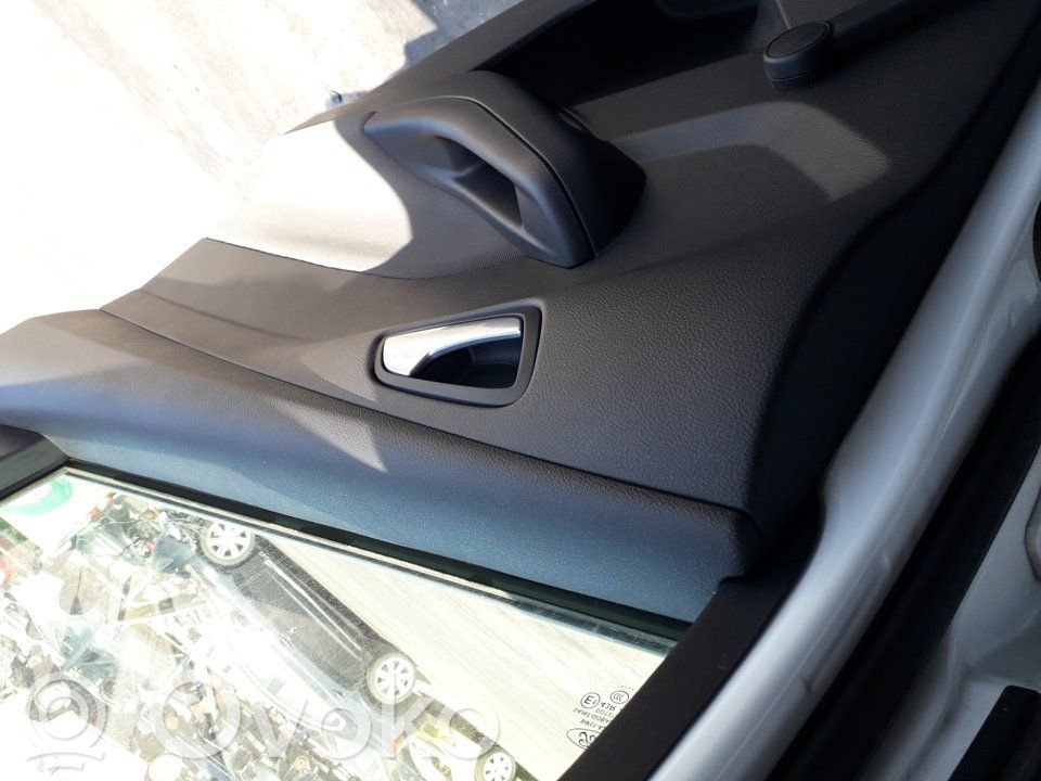 Manecilla interna puerta trasera   AM51U22600