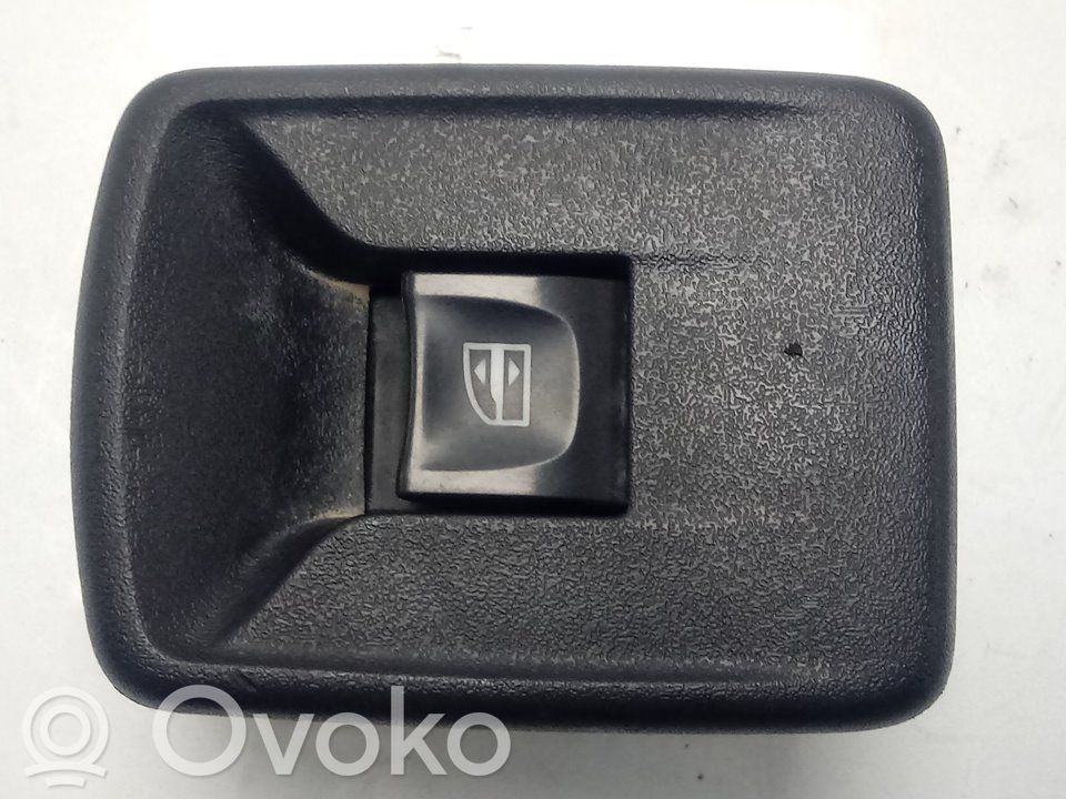 Dacia Dokker Interruptor del elevalunas eléctrico 