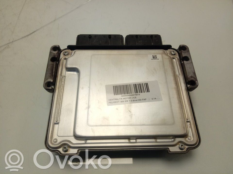 Unidad de control/módulo del motor   9851039580