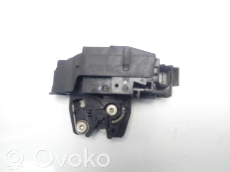 Tailgate lock latch   9816195380