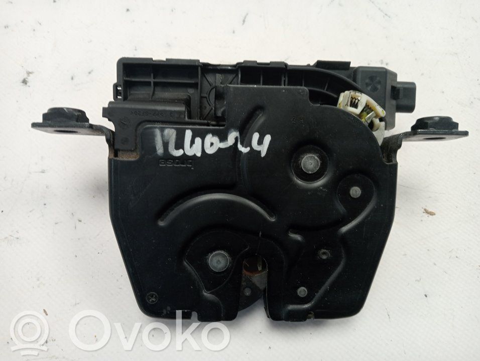BMW 5 E60 E61 Zamek klapy tylnej bagażnika 