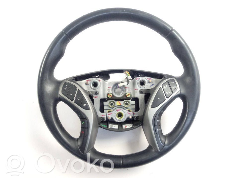 Hyundai i30 Ohjauspyörä 