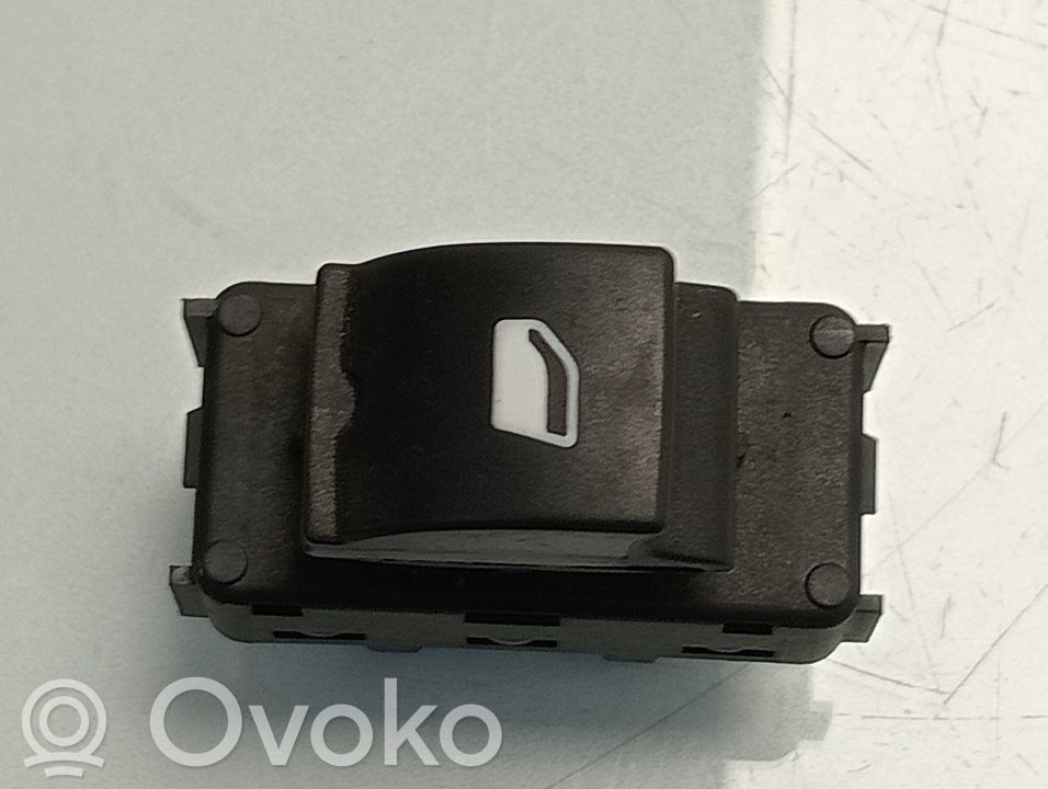 Interruptor del elevalunas eléctrico   98016307ZD