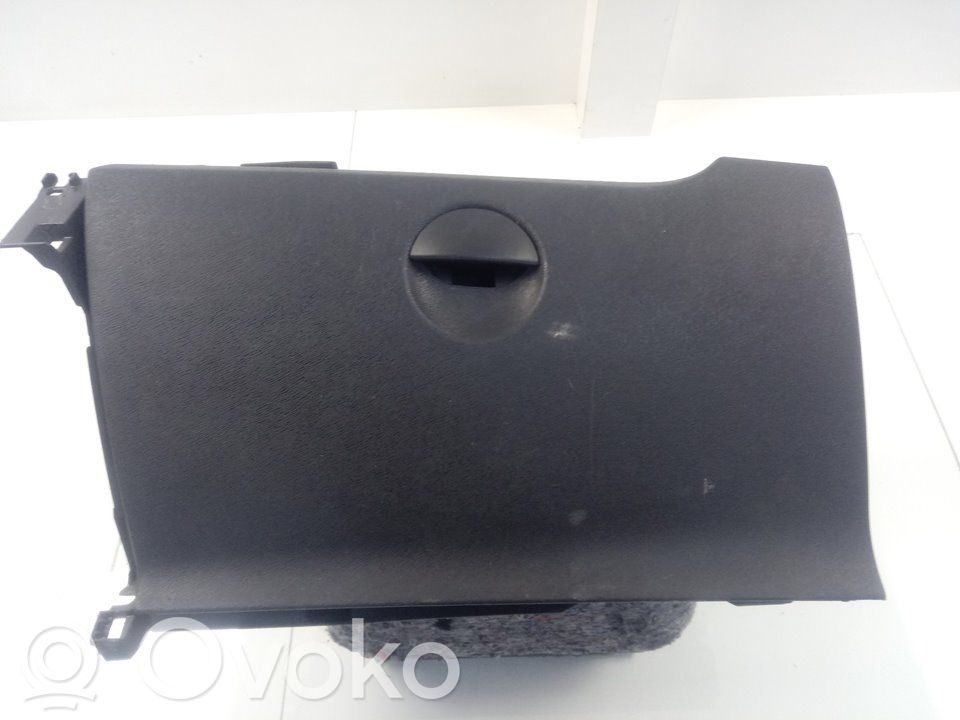 Guantera   681088619R