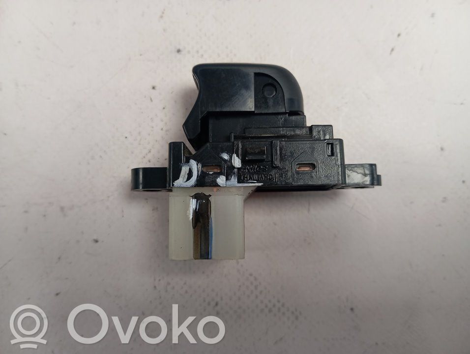 Nissan NP300 Interruptor del elevalunas eléctrico