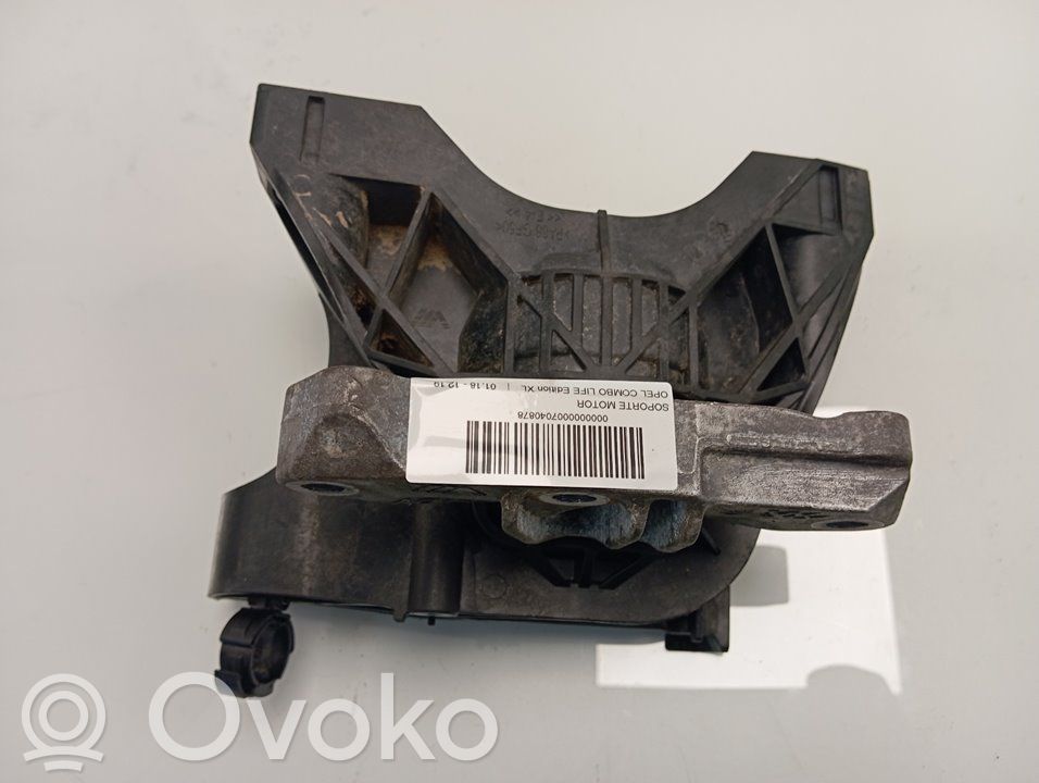 Engine mount bracket   SINREF