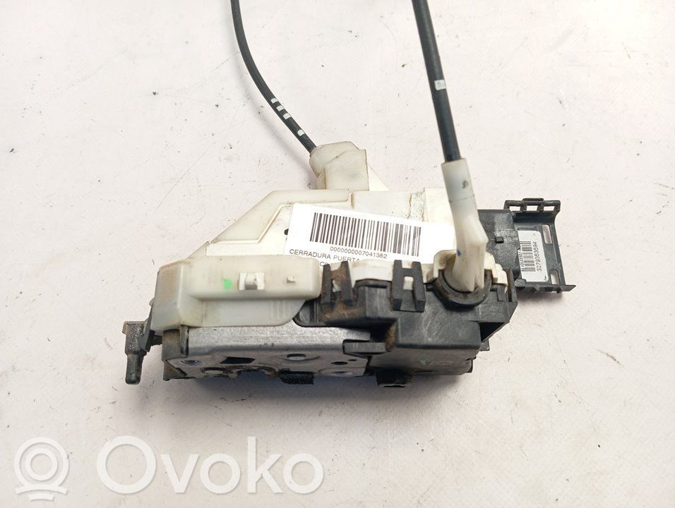 Front door lock   3279353594